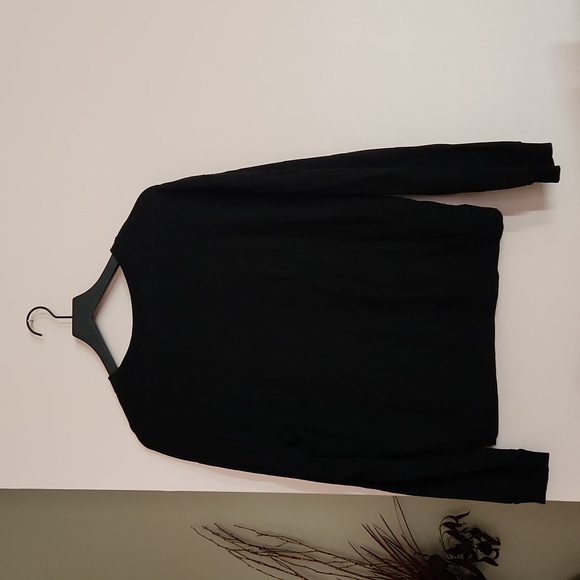 Size medium - Picture 3 of 3